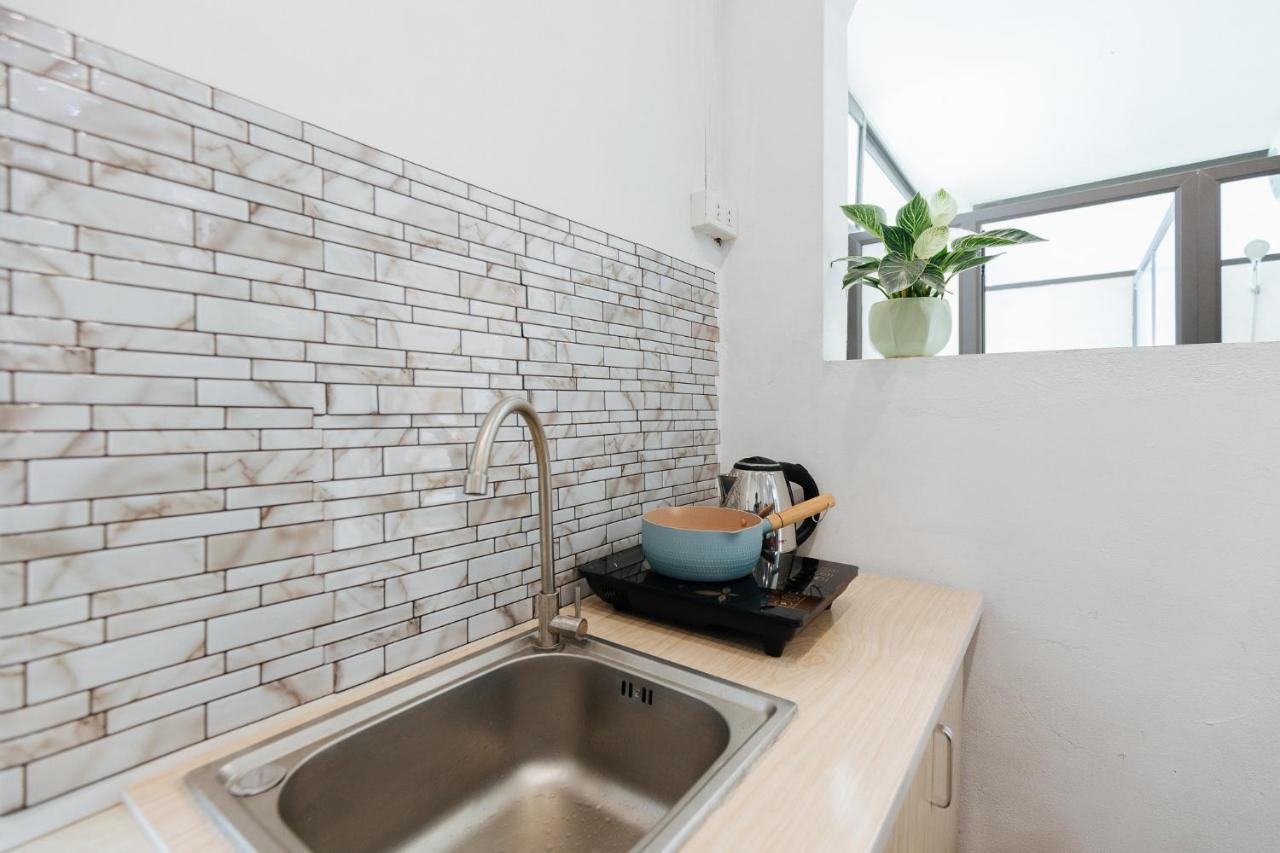 Apartment Economy & Premium With Large Groups, Central Location *